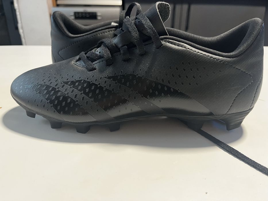 Футболни бутонки ADIDAS PREDATOR accuracy.4