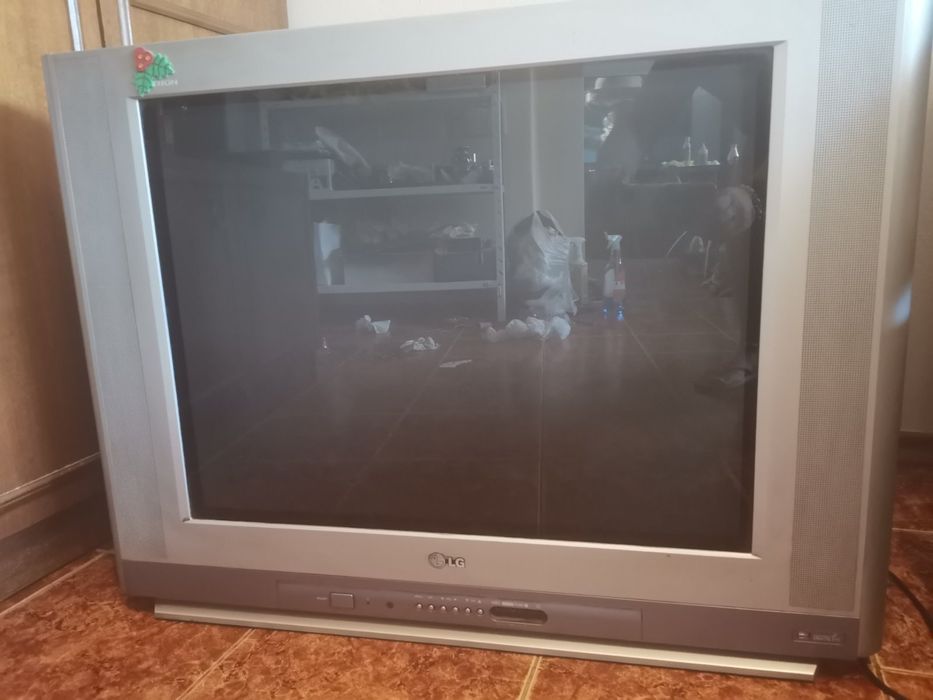 Продавам телевизор LG 29 -инча кинескоп