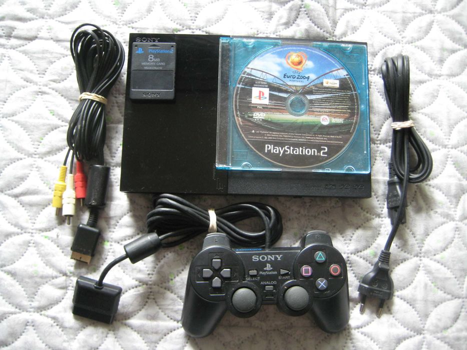 Playstation 2 Slim комплект с една игри