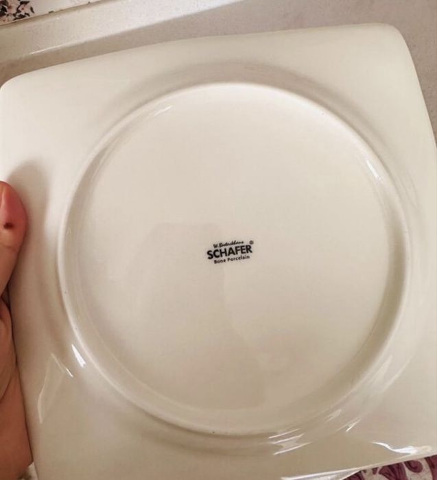 Set complet de porțelan Schafer Bone Porcelain – alb cu detalii aurii