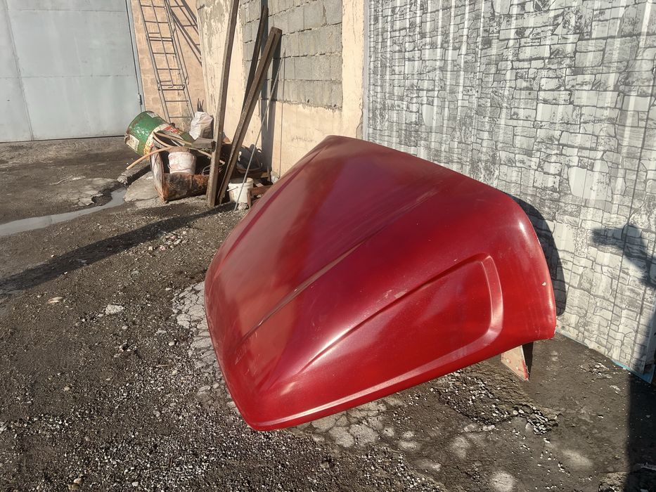 Продам спойлер на мерседес 814