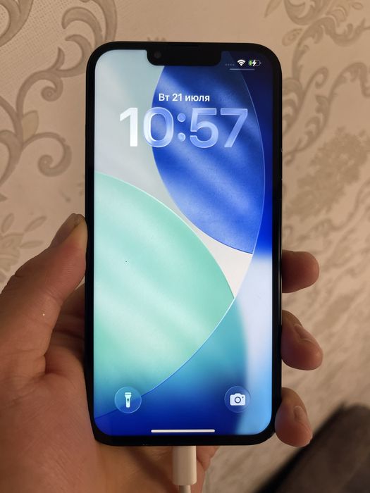 iPhone 13 128гб акб 77%