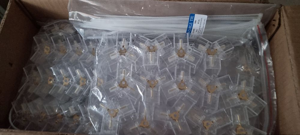 Lumini led  hexagonale pentru garaje ,magazine ,etc..