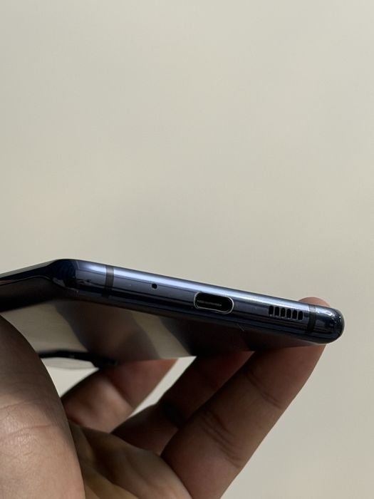 Samsung s20fe в хорошем состочнии