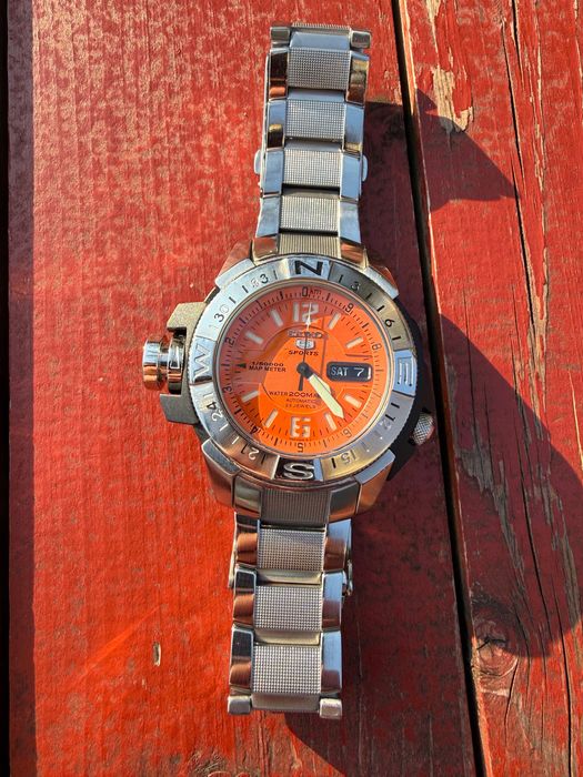 Seiko 5 Map Meter 200m SKZ227 Часовник