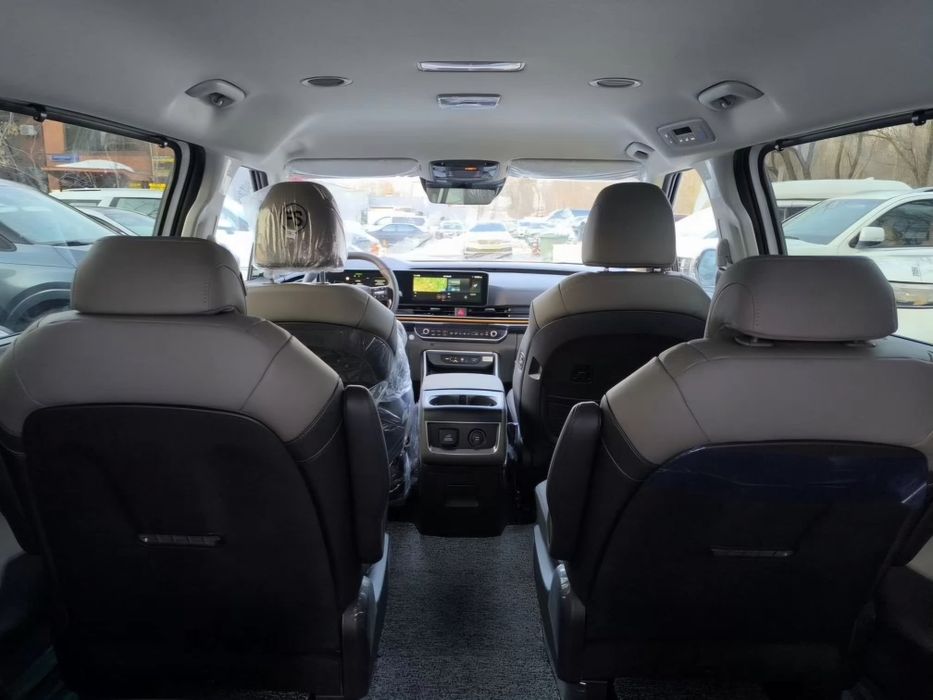 Новый Киа Карнивал 2026 для поездок по солнечному Узбекистану Круглосу