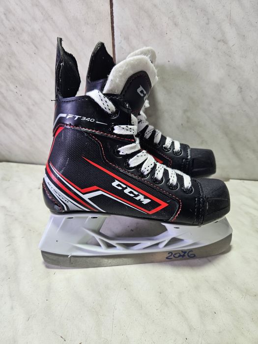 Patine 2076 hochei hochey CCM JETSPEED  marime 31 (20,8 cm)
