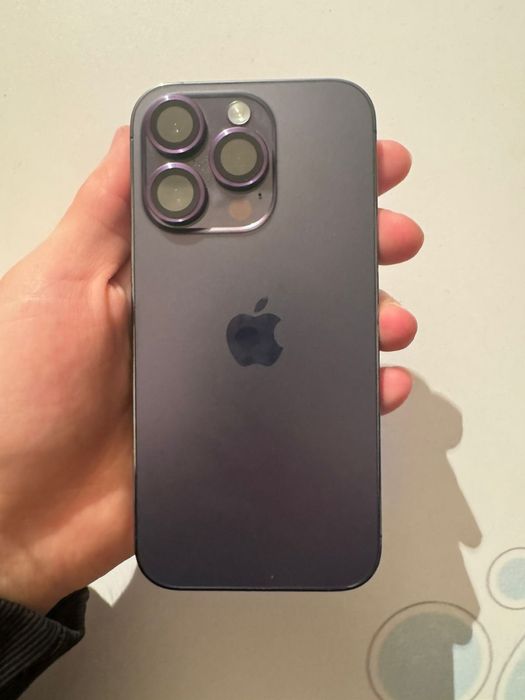 Продам айфон 14 про