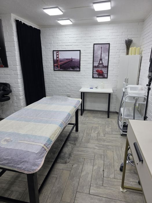 Сдаётся  кабинет через день.