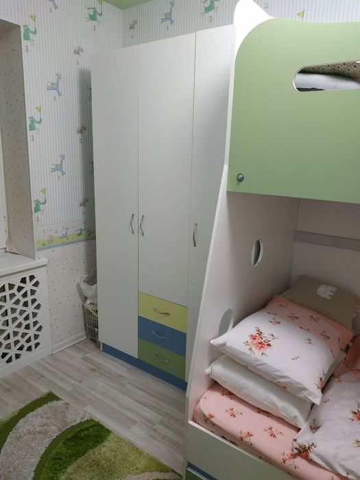 Детская мебель/ кровать/ шкаф/ письменный стол