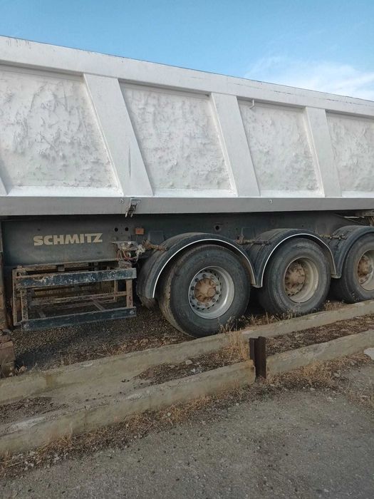 Semiremorca basculanta Schmitz SKI27