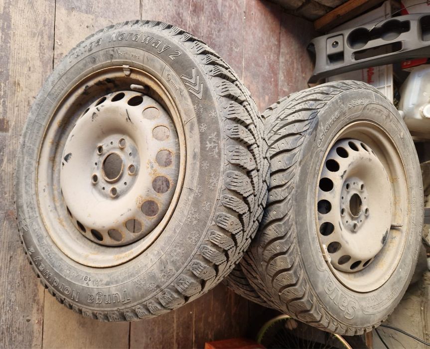 Продам зимние шины на железных дисках 15