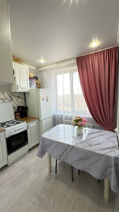 Продам 2х ком кв на Жазире