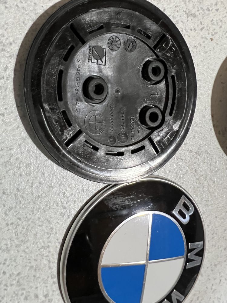 Emblema BMW Carbon capota fata, sau spate portbagaj 