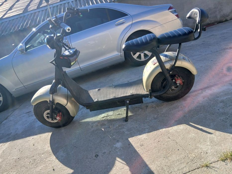 Scuter electric.