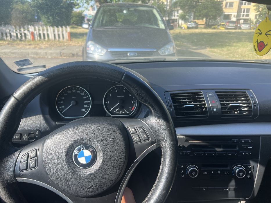 BMW 116i 2008г продавам