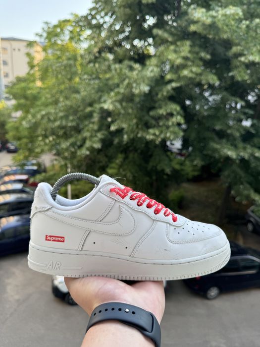 Nike Air Force 1 Low Supreme White