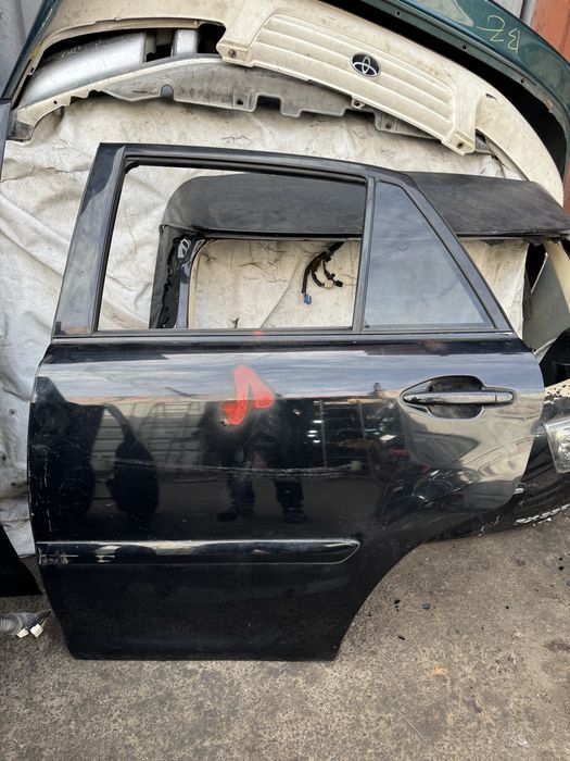 RX 330,350 дверь