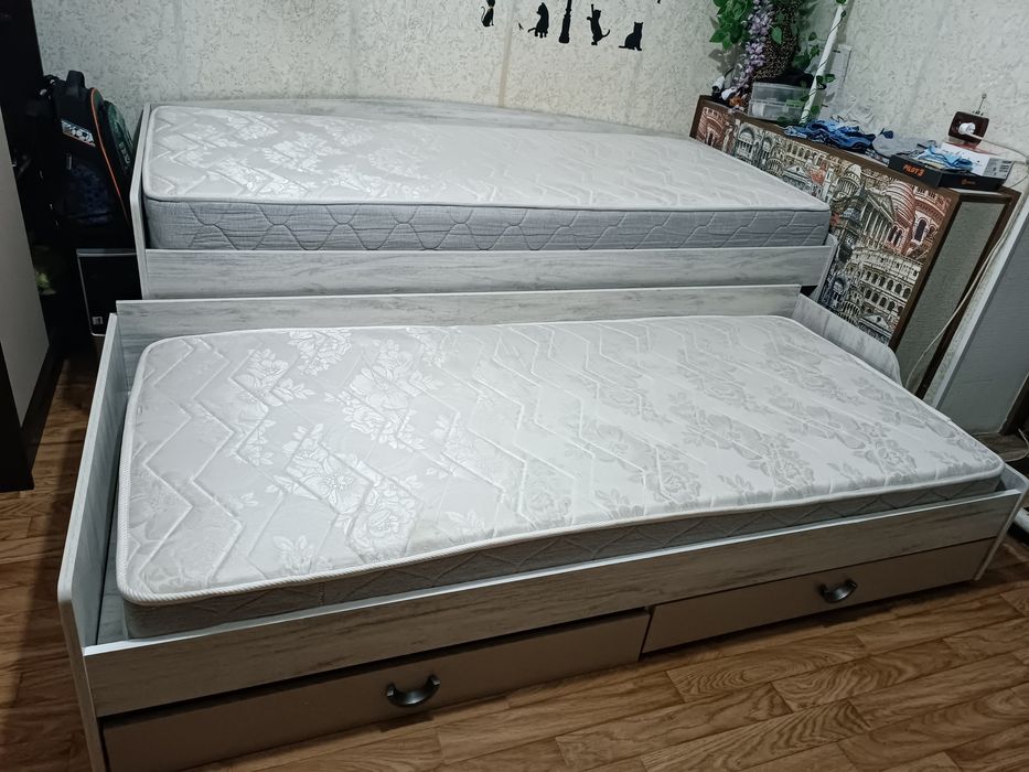 Двухъярусная кровать