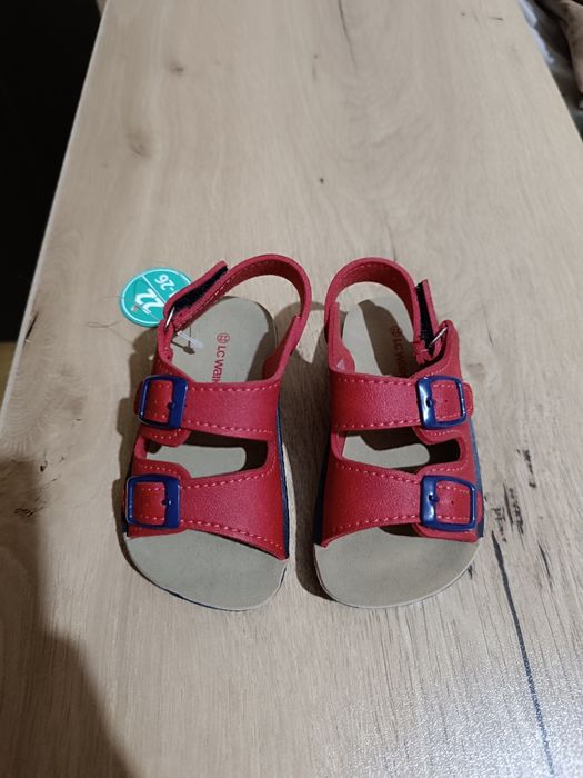 Нови красиви сандали за момиче LCW номер 22