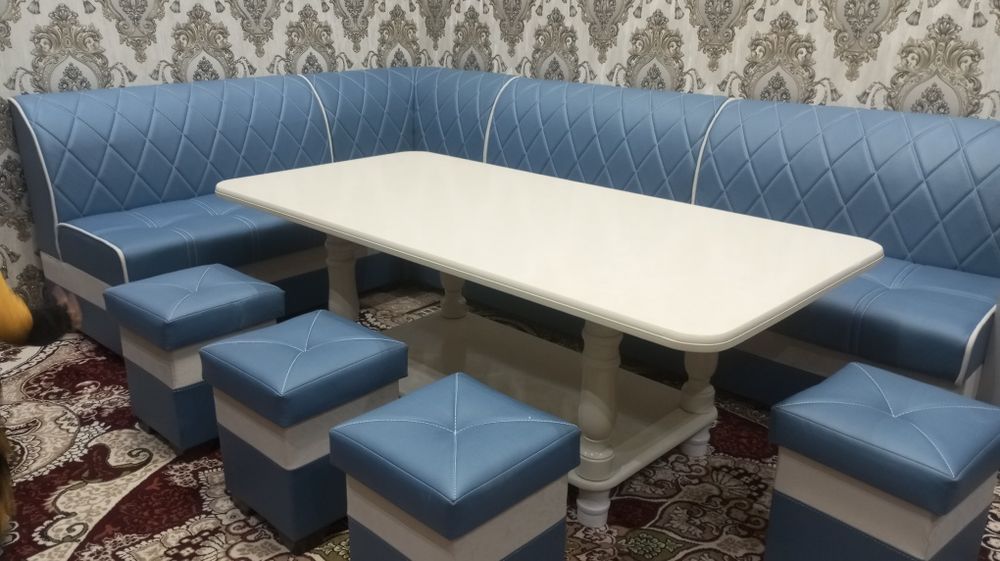 Кухонный уголок гостиной уголок