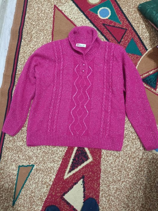 Продам кофты по 1000 тенге.