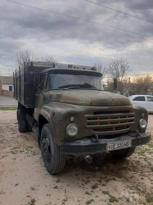 zil 130 sotiladi yil 1981