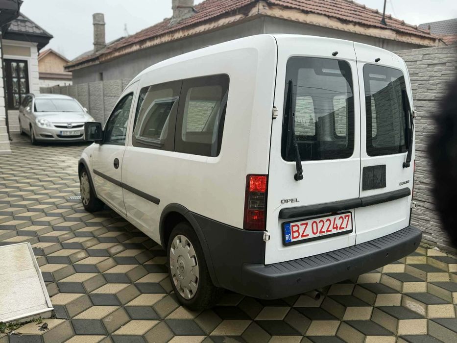 Vand Opel combo.