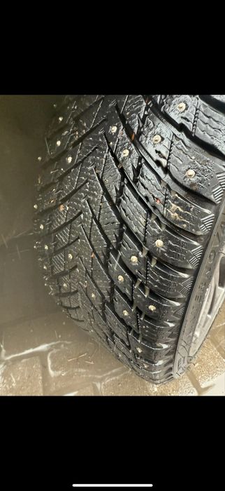 Продам резину  зимнию