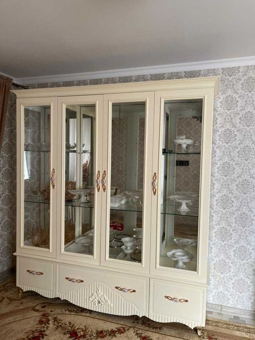 Сервант для гостиной