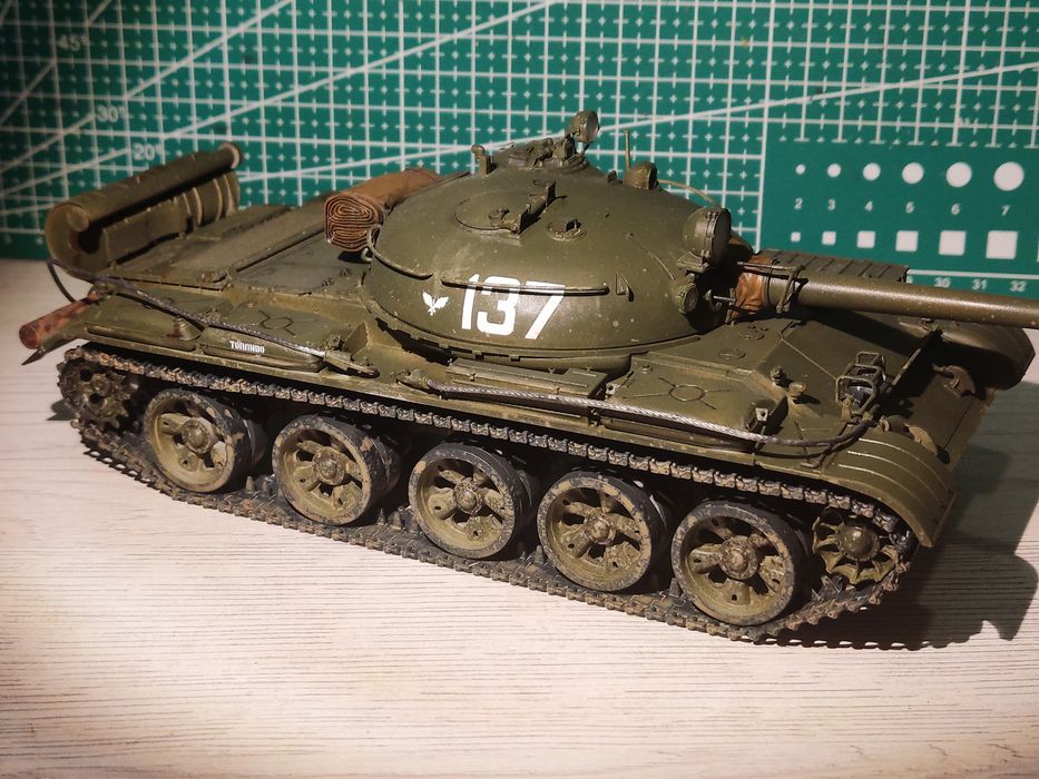 Т-62 Танк 1/35 готовая модель