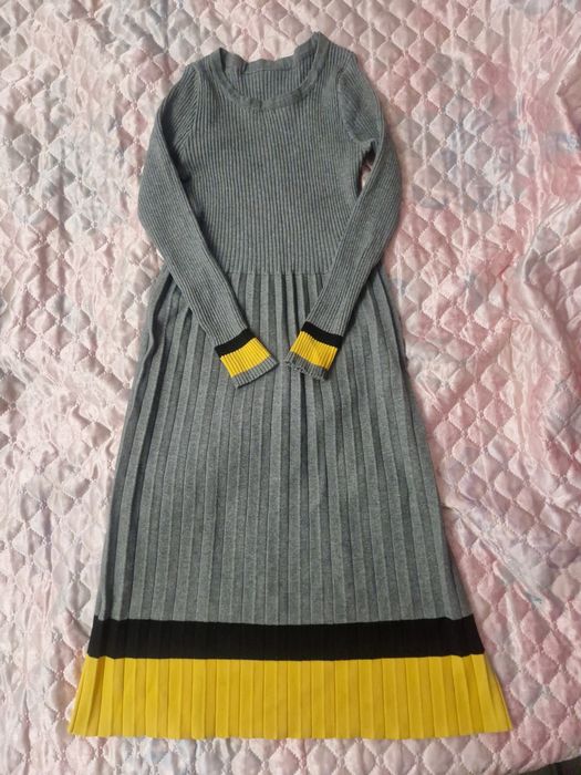 Продам платье.  За 2500