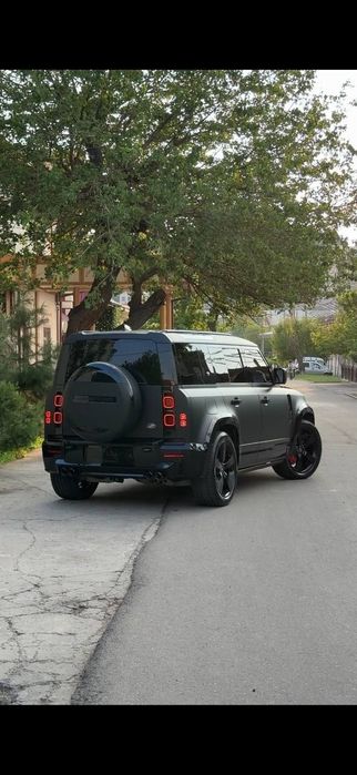 Range rover defender