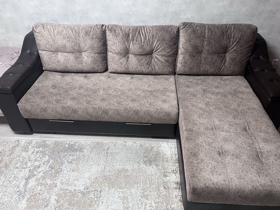 Продам диван в отличном состоянии