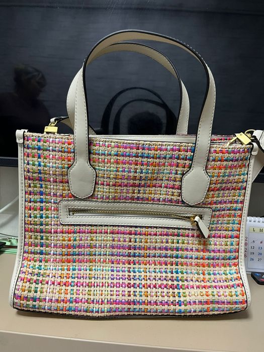 Geanta și pantofi guess