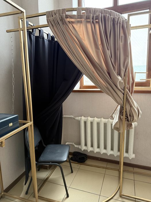 Стеллаждар сатылады.Оборудование