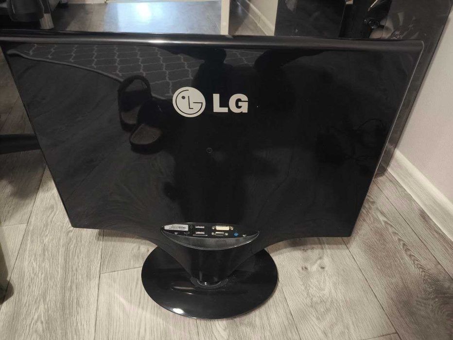 Монитор LG W2286L 22 дюйма 16:10