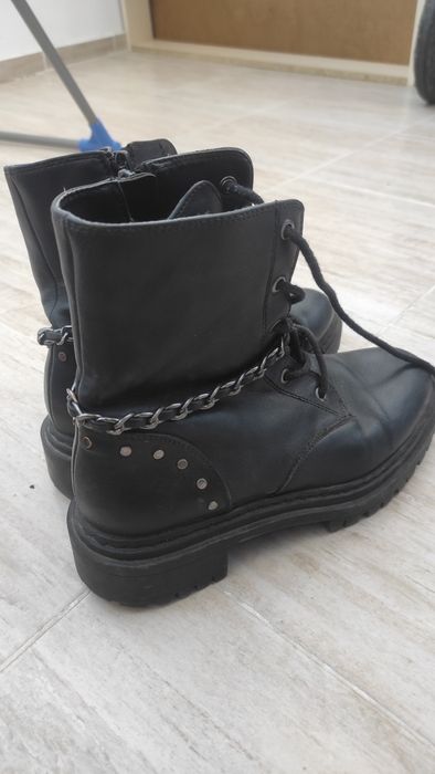 Ботинки для женщин 37 р