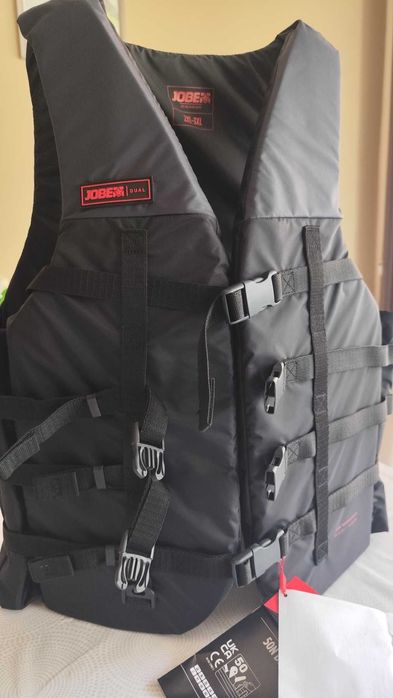 Чисто нова жилетка Jobe