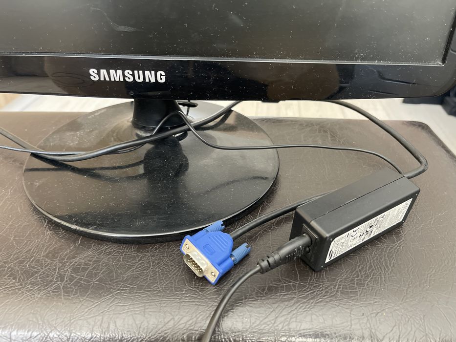 Монитор Samsung SuncMaster SA100