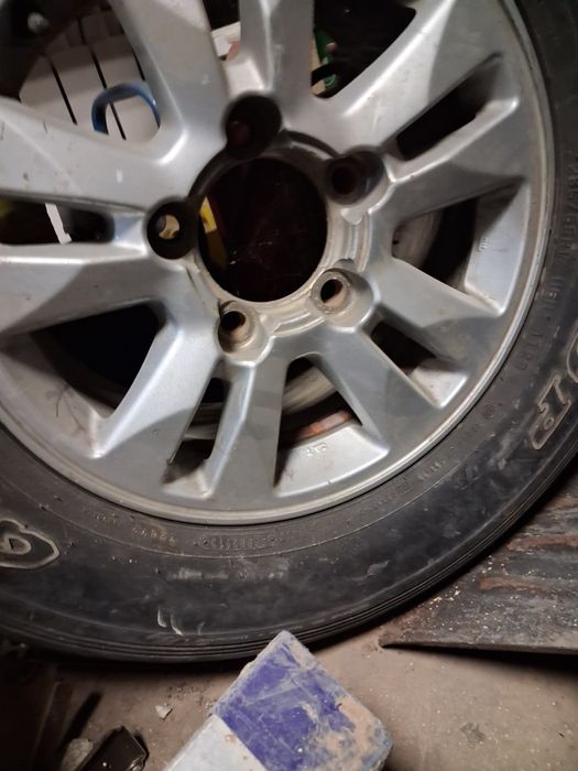 Диск с резиной продаётся