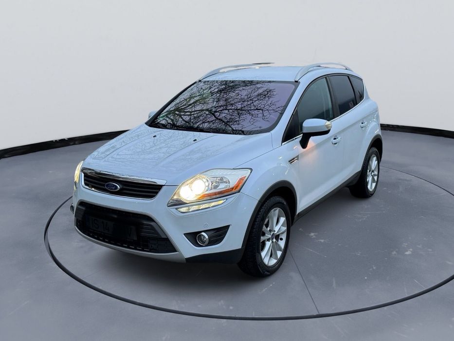Ford Kuga Ford Kuga culoare Ice white automată
