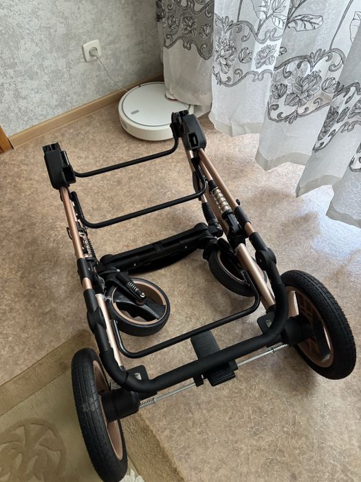 Продам детскую коляску
