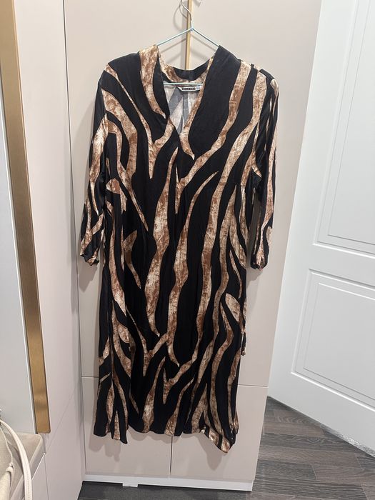 Платье шелковое