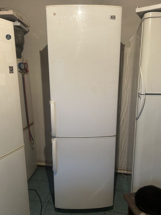 Продам холодильник