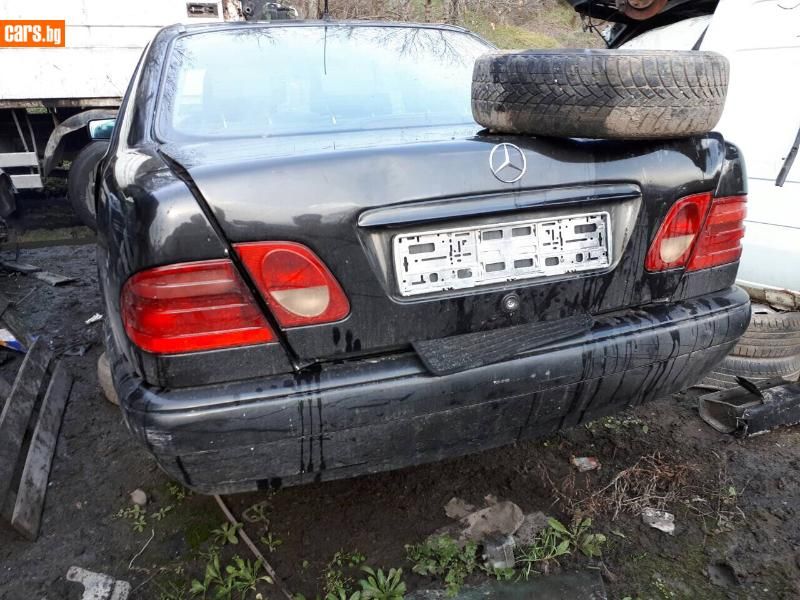 Мерцедес е220д 1999