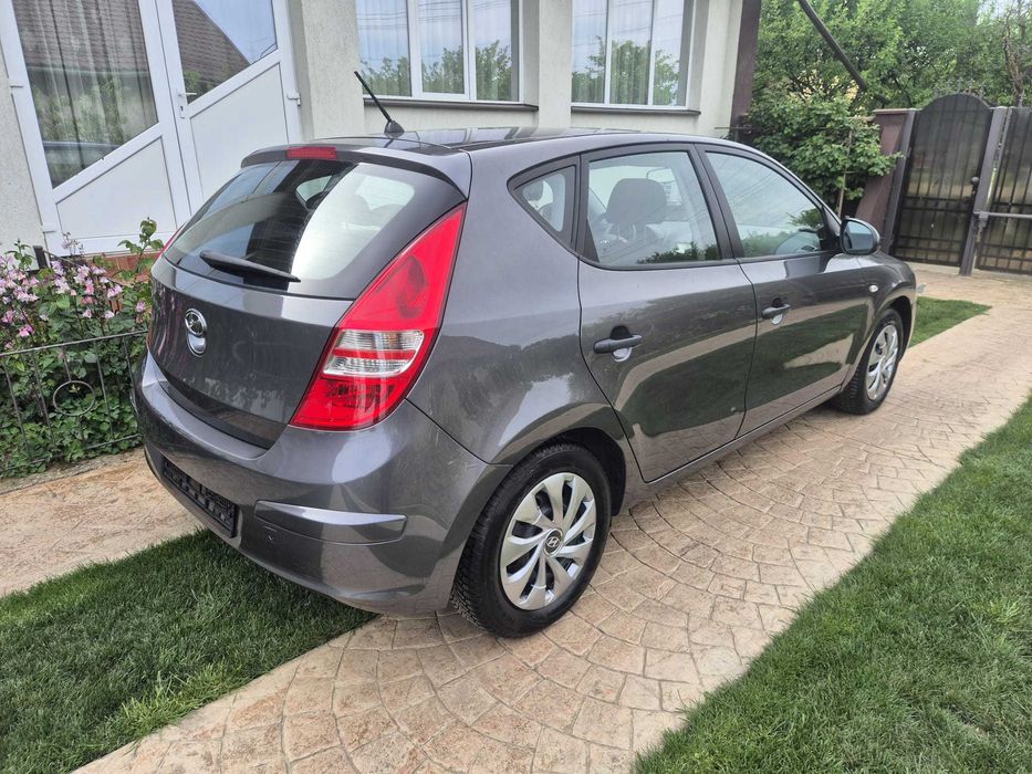 HYUNDAI i30 2009 — imagine 3
