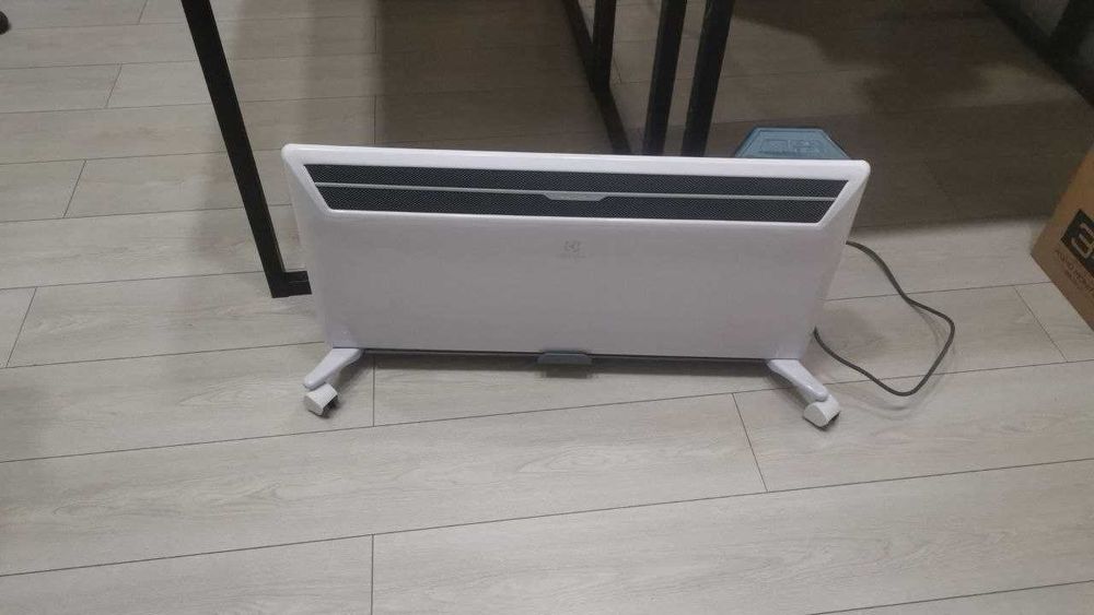 Обогреватель Electrolux