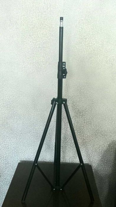 Продам штатив напольный трипод
