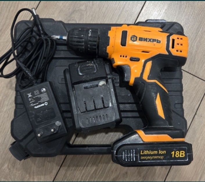 Шуруповёрт продам